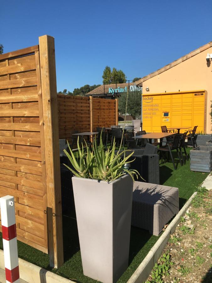 Kyriad Direct Marseille Est La Valentine La Penne-sur-Huveaune Bagian luar foto