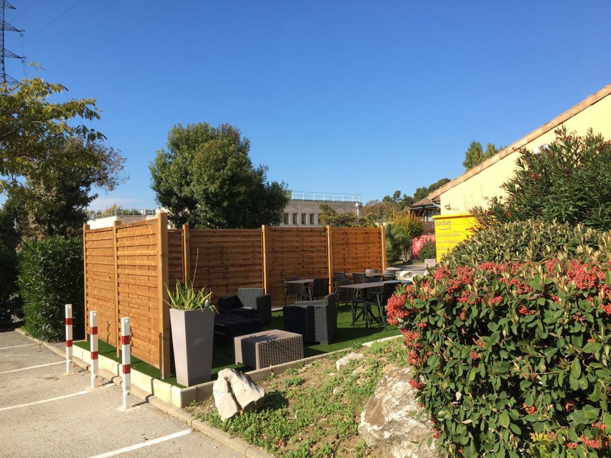 Kyriad Direct Marseille Est La Valentine La Penne-sur-Huveaune Bagian luar foto
