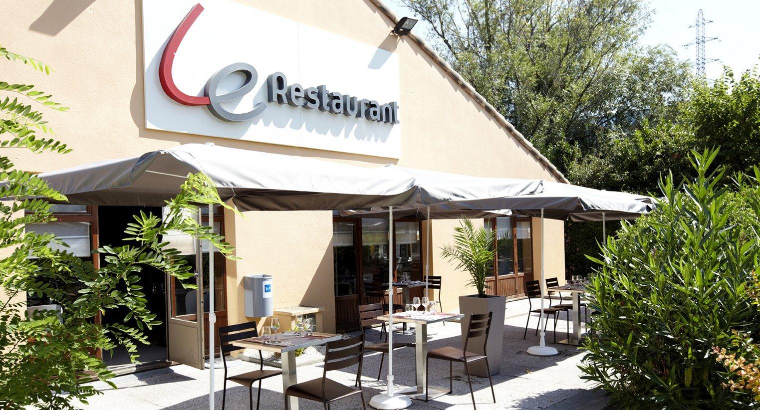 Kyriad Direct Marseille Est La Valentine La Penne-sur-Huveaune Bagian luar foto