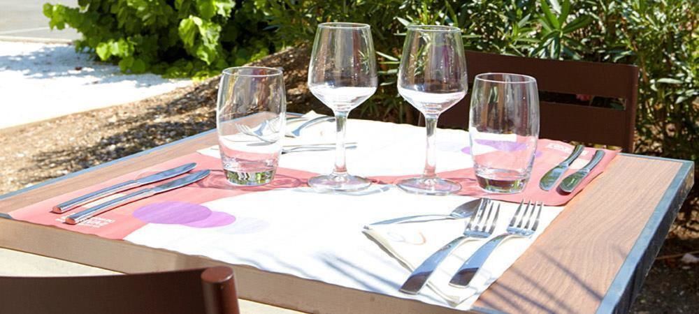 Kyriad Direct Marseille Est La Valentine La Penne-sur-Huveaune Bagian luar foto